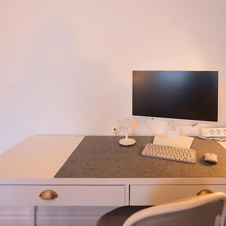 Kino Design Mit Workplace 600m Messe Lanxess Apartmán