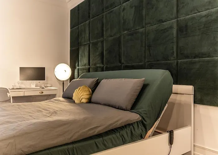 Appartement Kino Design Mit Workplace 600m Messe Lanxess Keulen